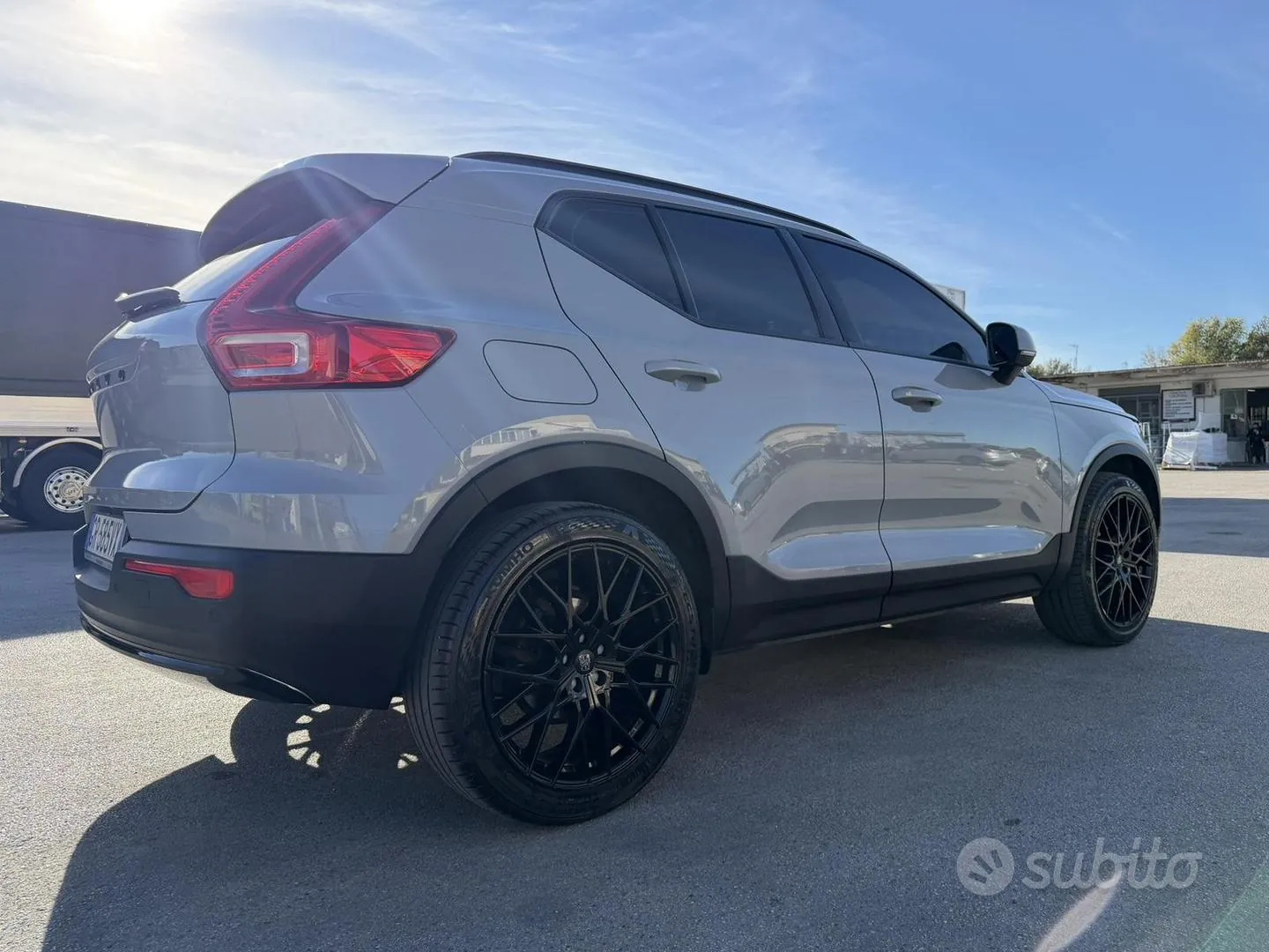 Volvo Xc40 2024 photo 2