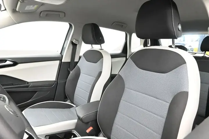 Volkswagen Taos 2025 photo 4