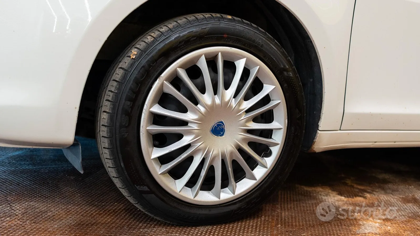 Lancia Ypsilon 2014 photo 4