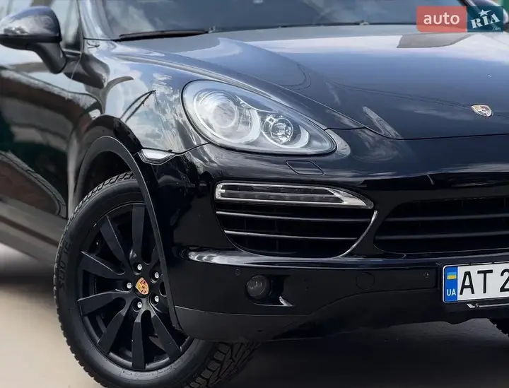 Porsche Cayenne 2012 photo 4
