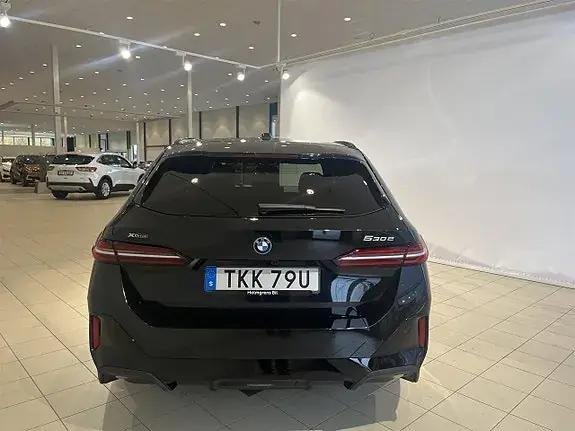 BMW 530E 2026 photo 5