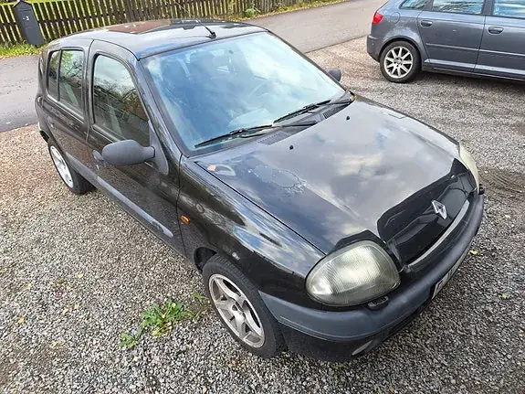 Renault Clio 2000 photo 2