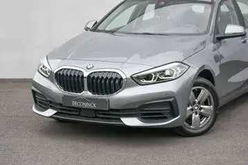 BMW 1 Series 2023 photo 2