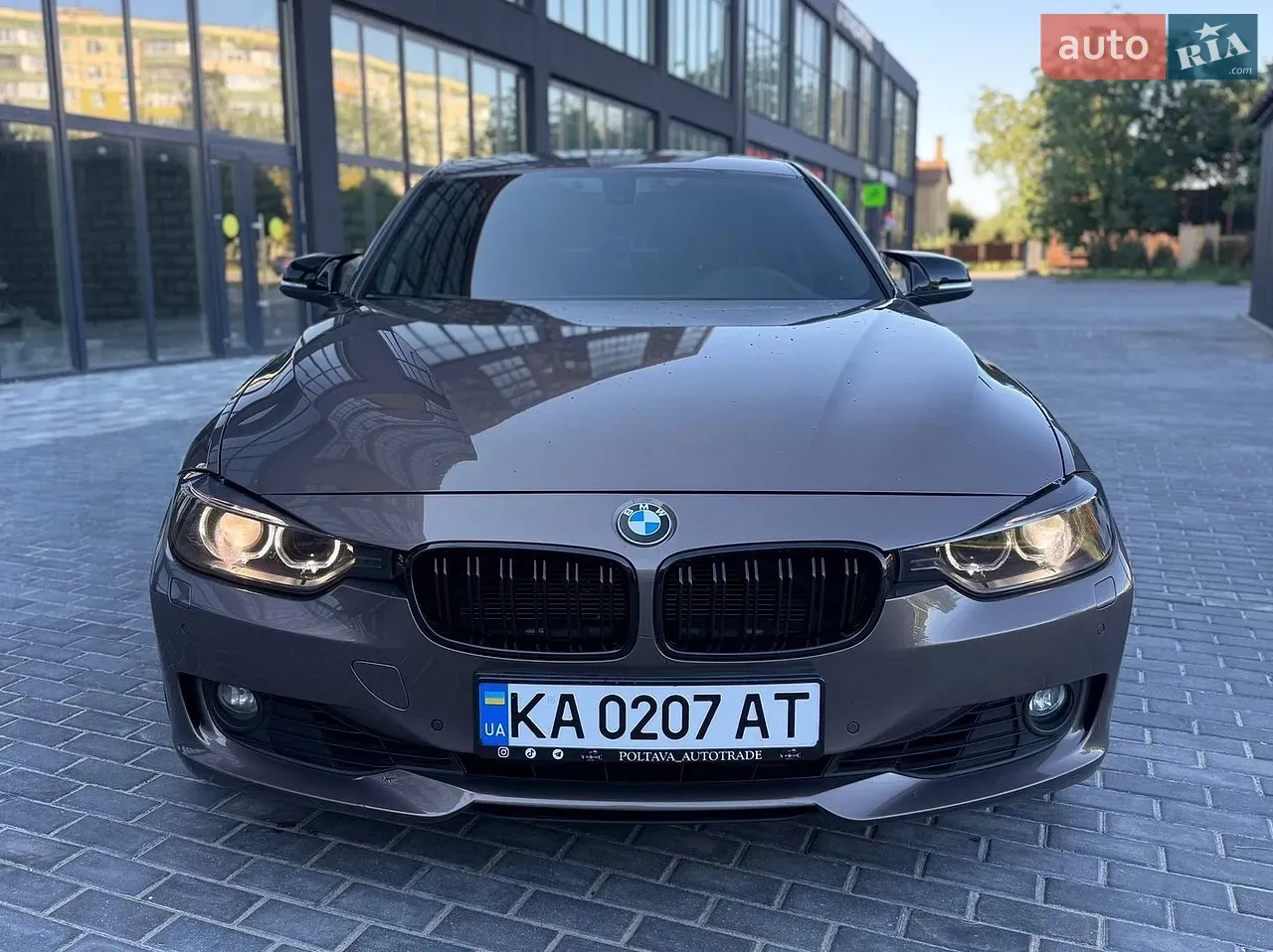 BMW 3 Series 2012 photo 3