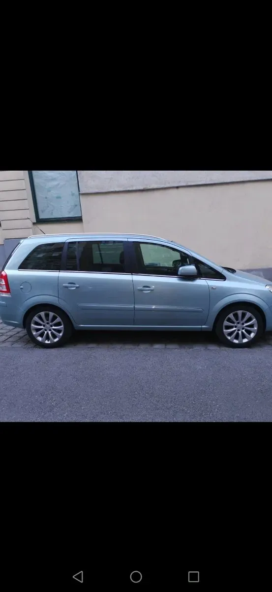 Opel Zafira 2009 photo 2