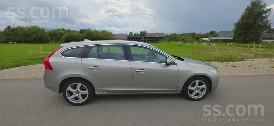 Volvo V60 2011 photo 4
