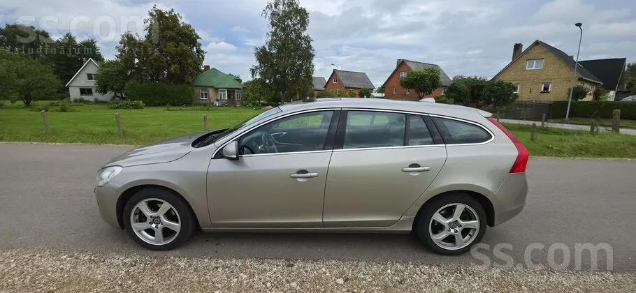 Volvo V60 2011 photo 3