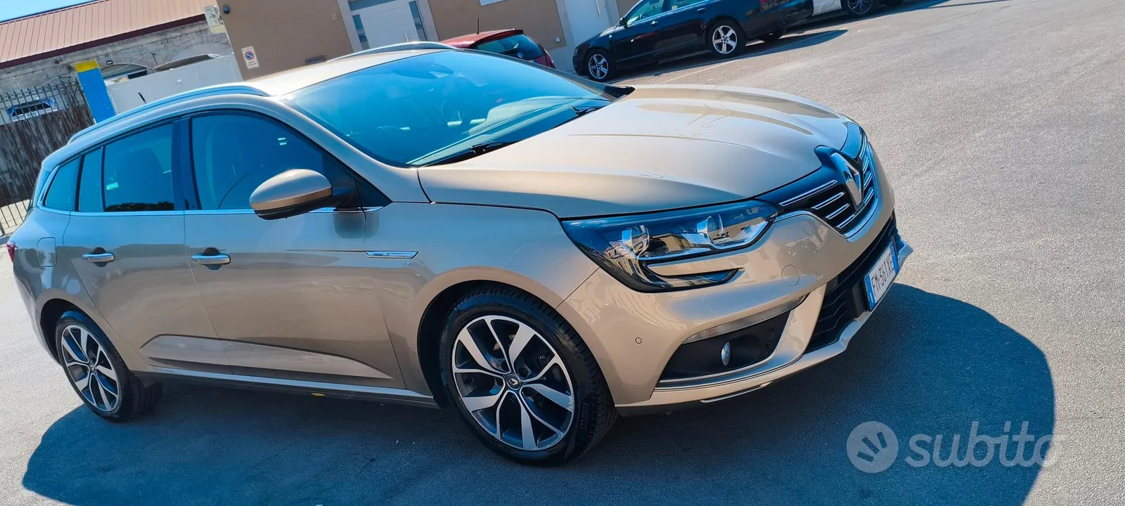 Renault Megane 2018 photo 2