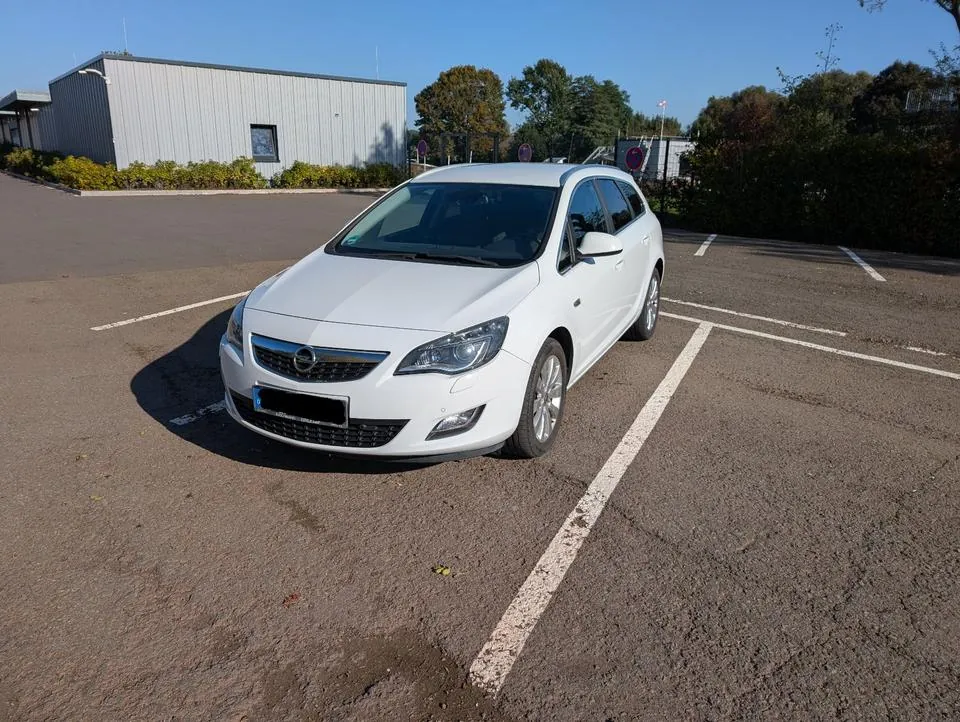 Opel Astra J