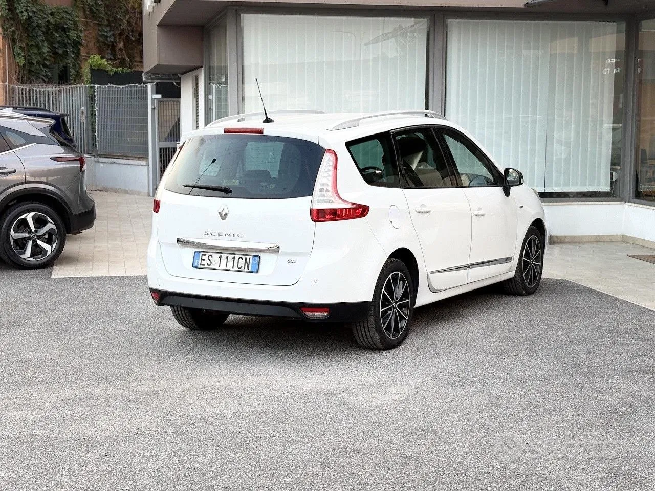 Renault Scenic 2013 photo 5