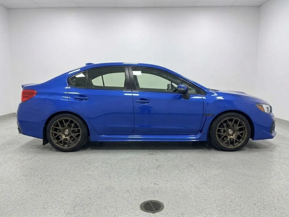 Subaru Wrx Sti 2016 photo 4