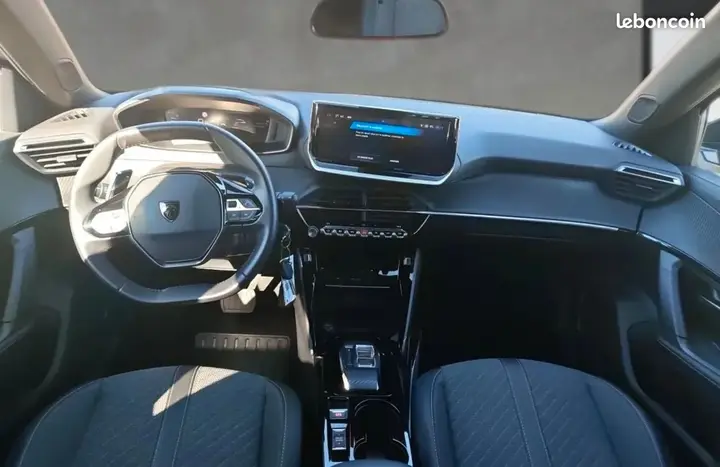 Peugeot 2008 2025 photo 3