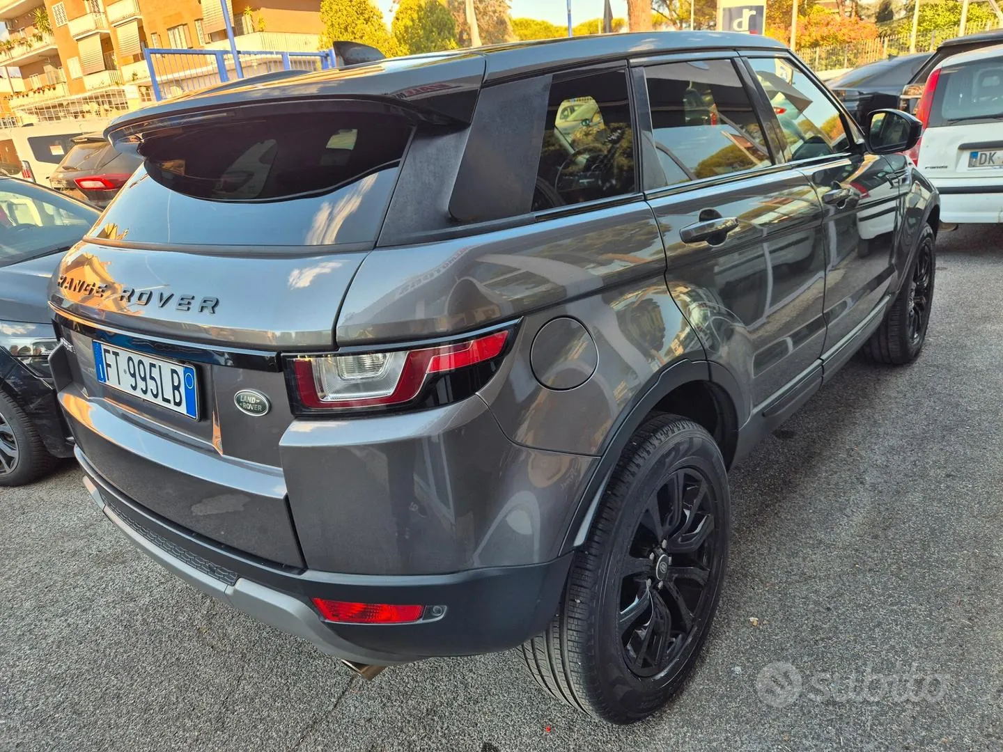 Land Rover Range Rover Evoque 2019 photo 3