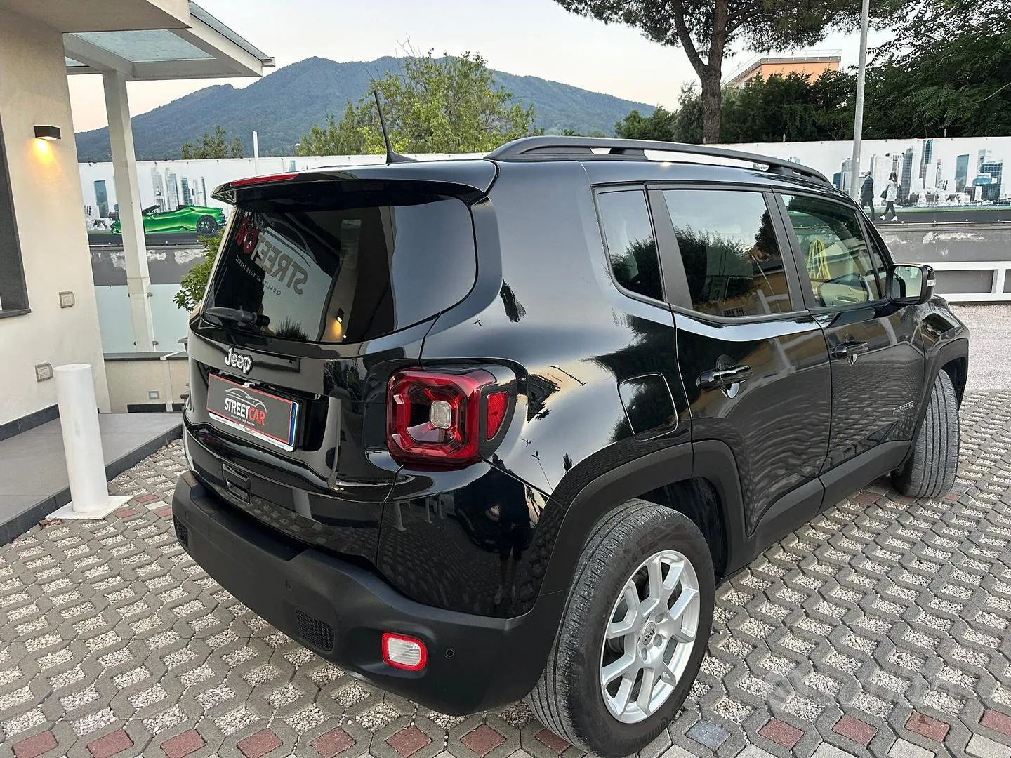Jeep Renegade 2023 photo 3
