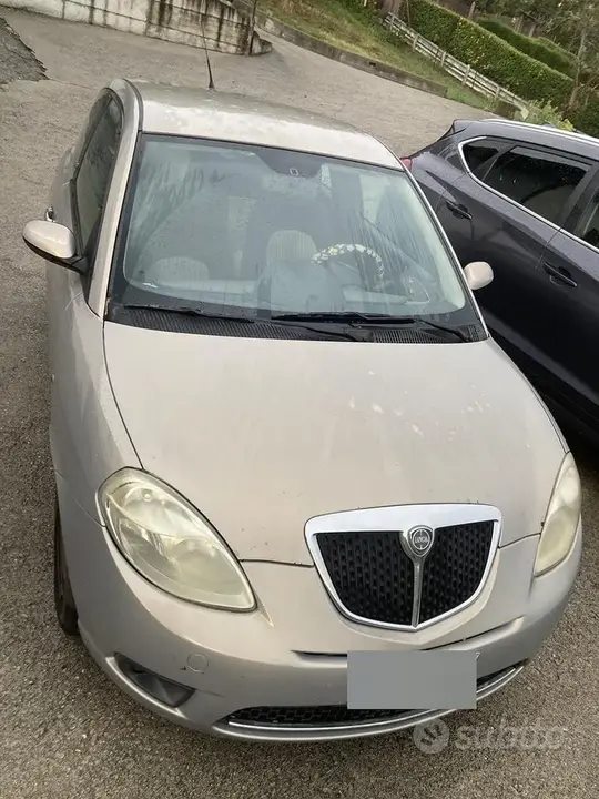 Lancia Ypsilon