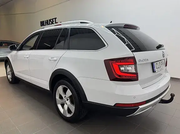 Skoda Octavia Scout 2020 photo 4