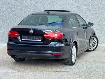 Volkswagen Jetta 2012 photo 3