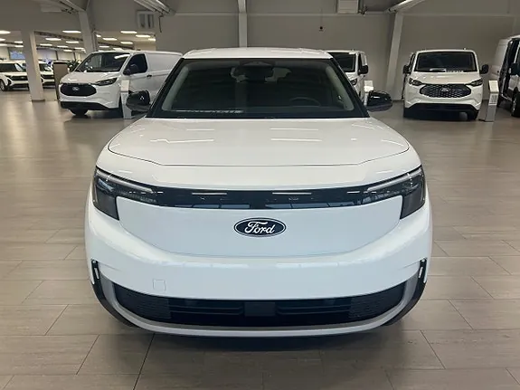 Ford Explorer 2027 photo 3