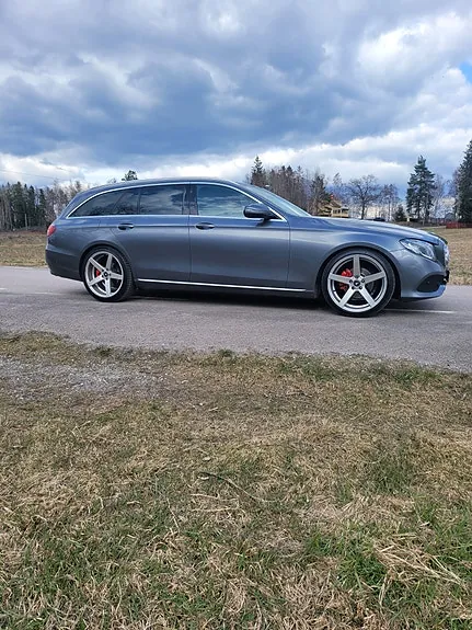 Mercedes-Benz E200 2018 photo 2