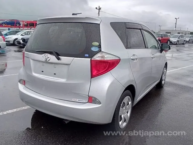 Toyota Ractis G 2011 photo 4