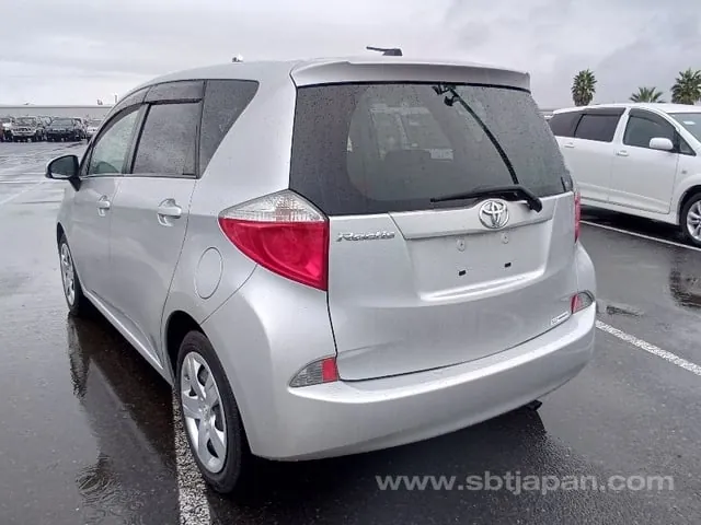 Toyota Ractis G 2011 photo 3