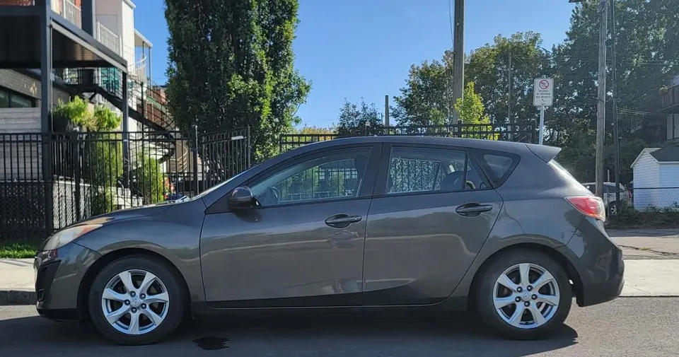 Mazda 3 2011 photo 3