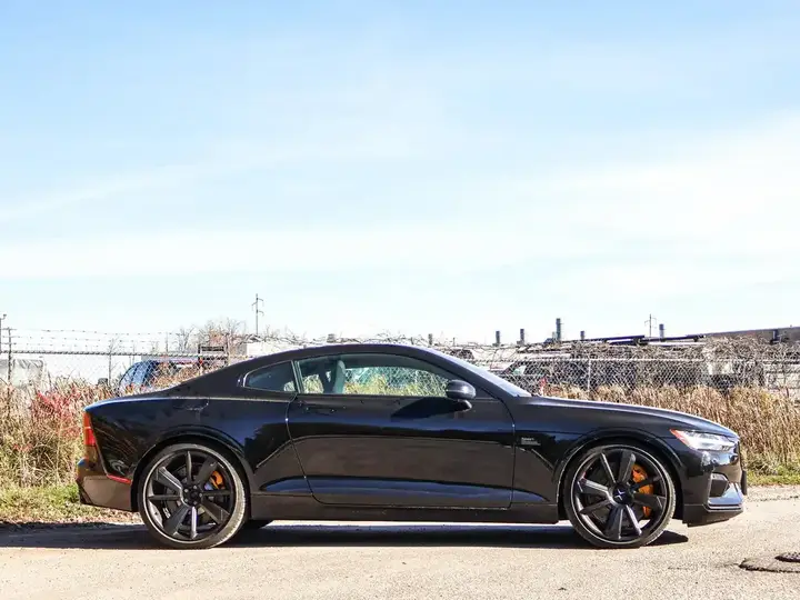 Polestar 1 2021 photo 3
