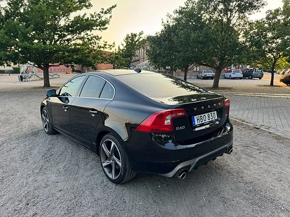 Volvo S60 2016 photo 2