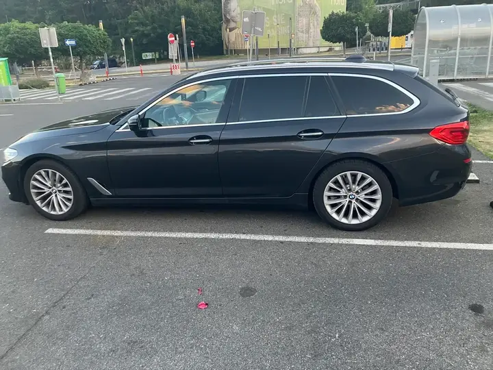 BMW 5 Series 2017 photo 3
