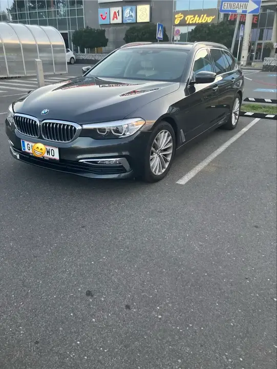 BMW 5 Series 2017 photo 2