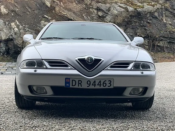 Alfa Romeo 166
