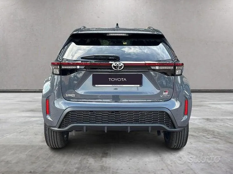 Toyota Yaris Cross 2025 photo 3