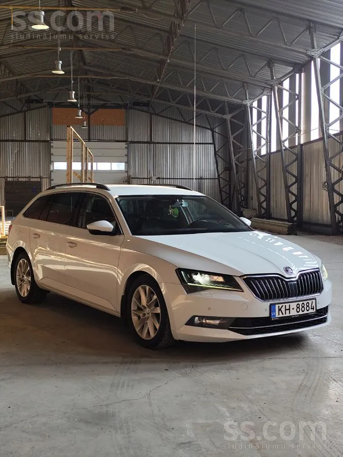 Skoda Superb 2016 photo 4