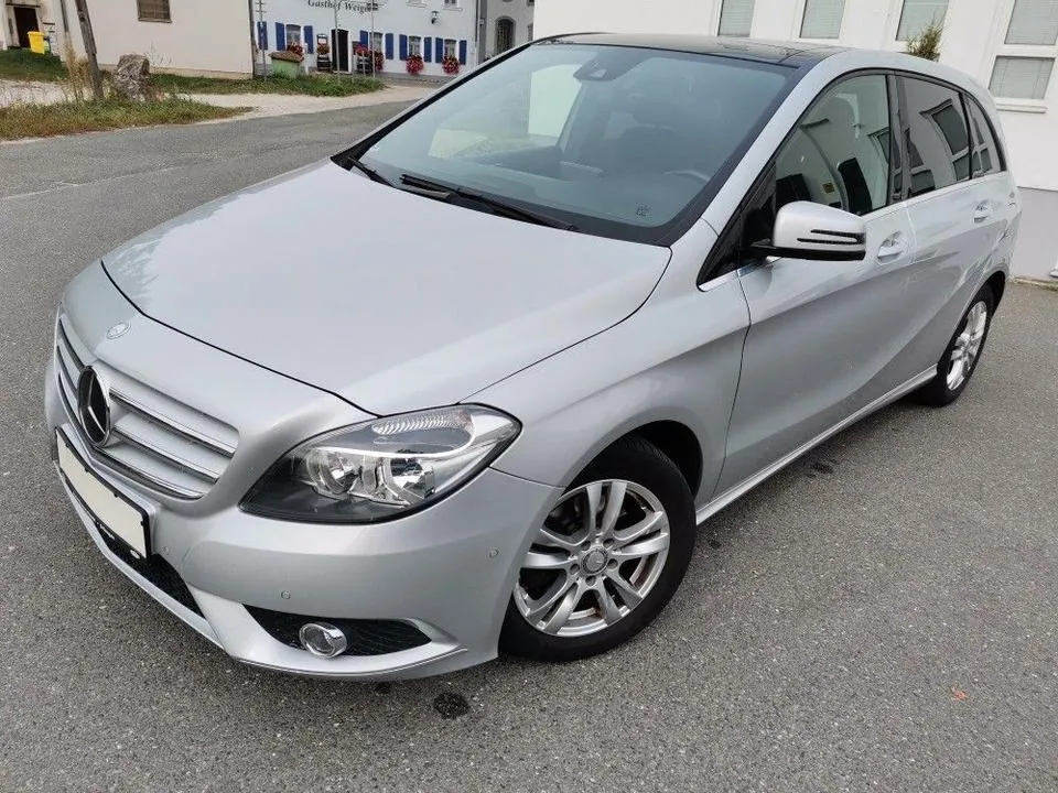 Mercedes-Benz B200