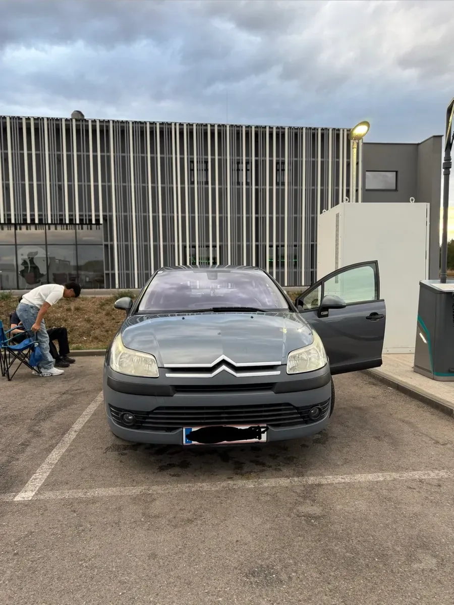 Citroen C4 2007 photo 2