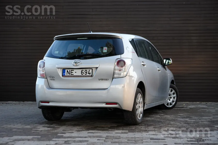 Toyota Corolla Verso 2010 photo 3
