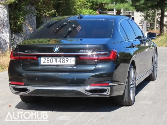 BMW 7 Series 2019 photo 3