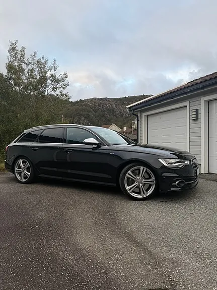 Audi S6 2013 photo 2