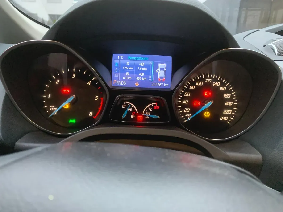 Ford C-Max 2014 photo 2