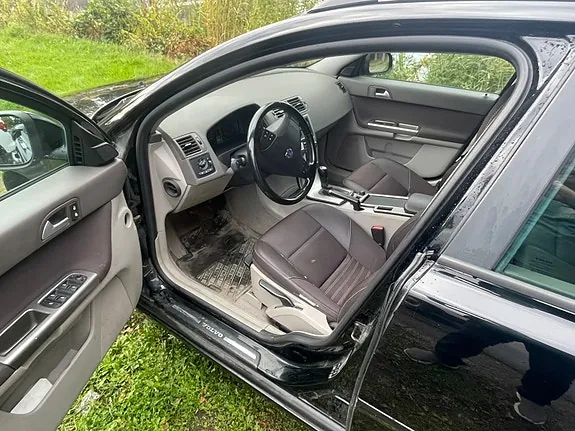 Volvo V50 2010 photo 3