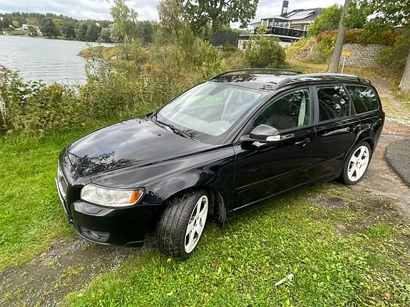 Volvo V50 2010 photo 2