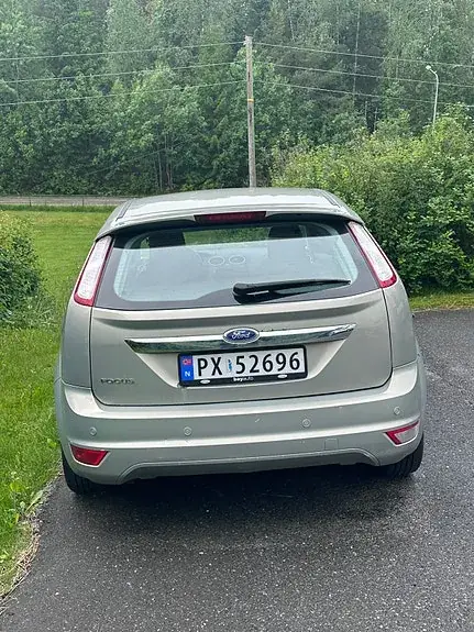 Ford Focus 2009 photo 2