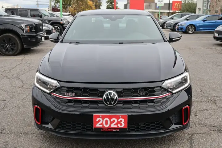 Volkswagen Jetta 2023 photo 2
