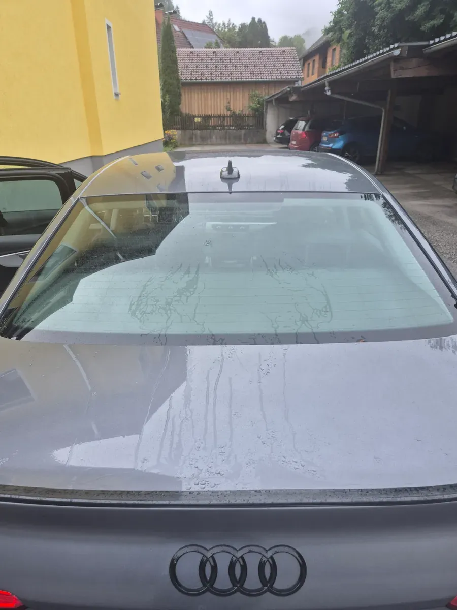 Audi A4 2018 photo 2