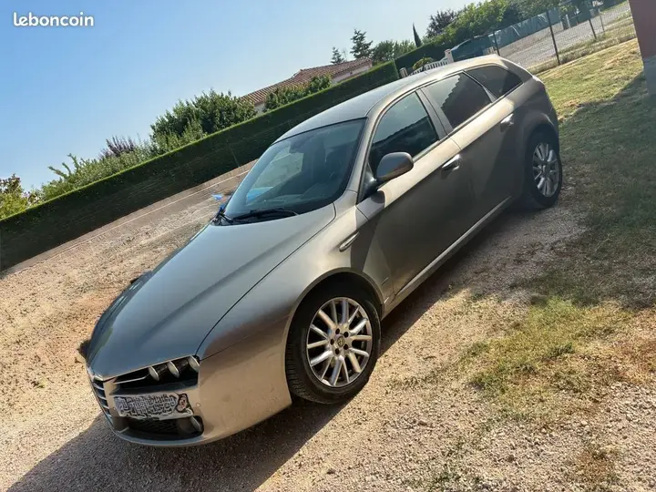 Alfa Romeo 159