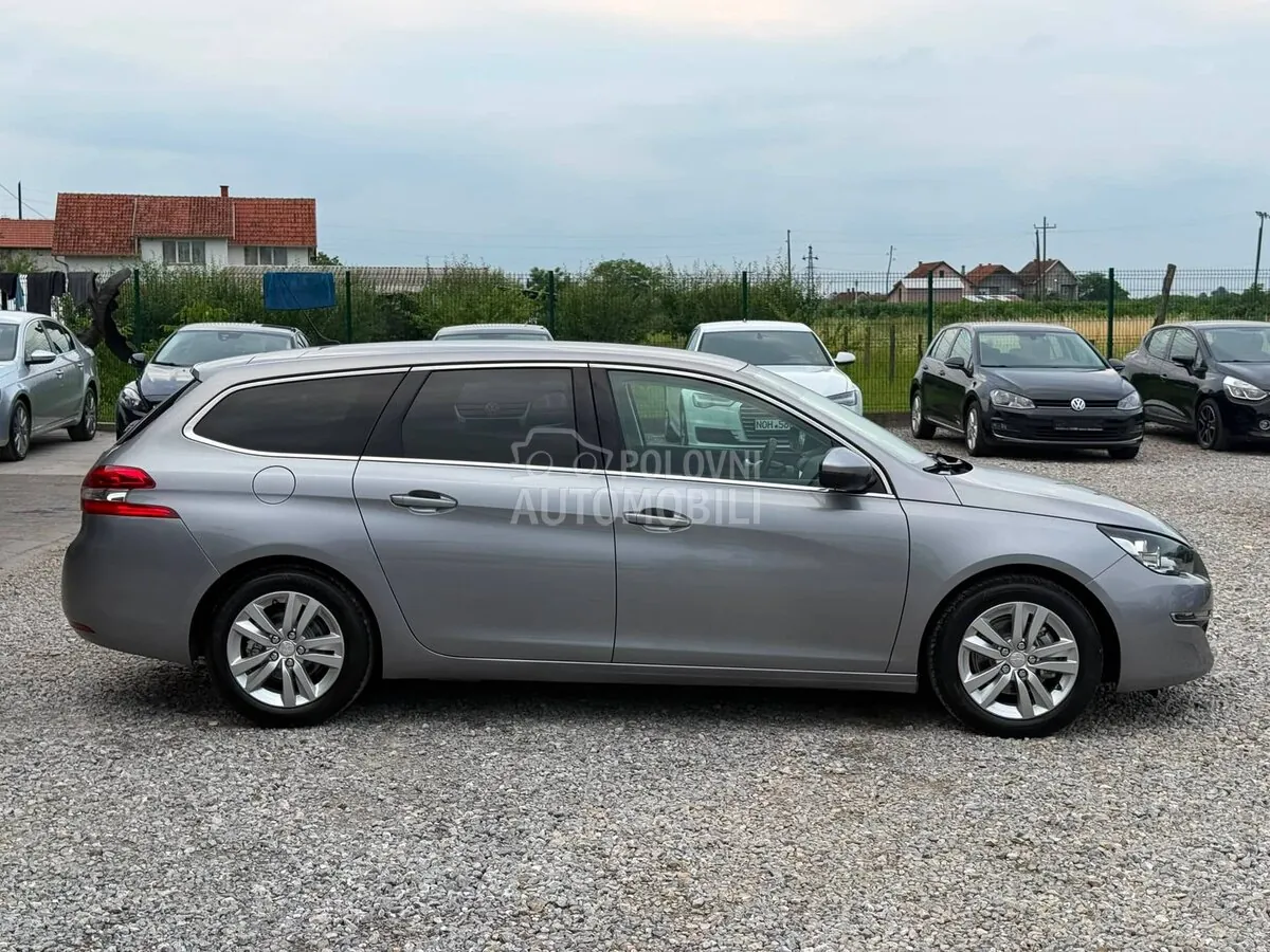 Peugeot 308 2015 photo 5
