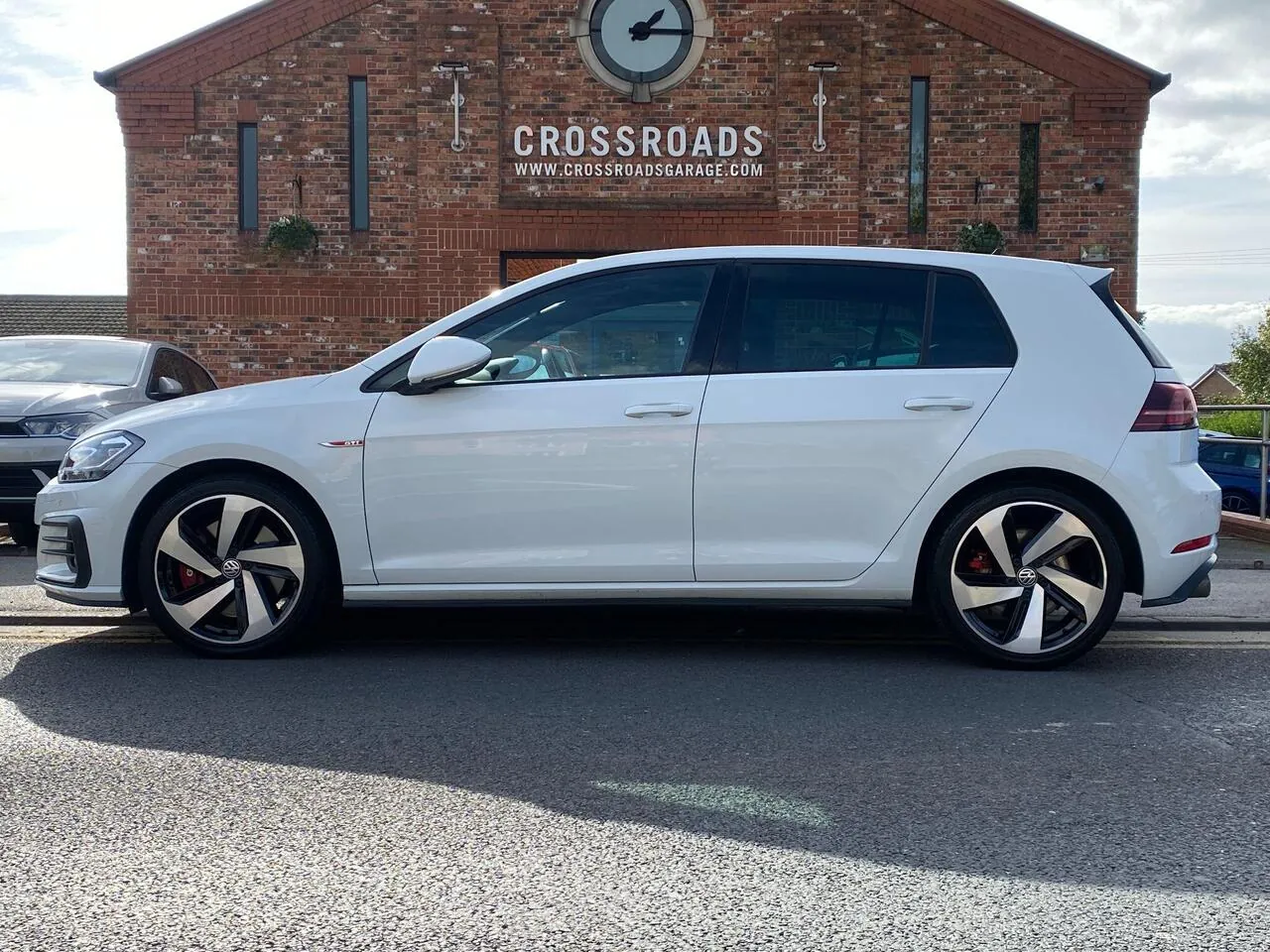 Volkswagen Golf 2019 photo 2
