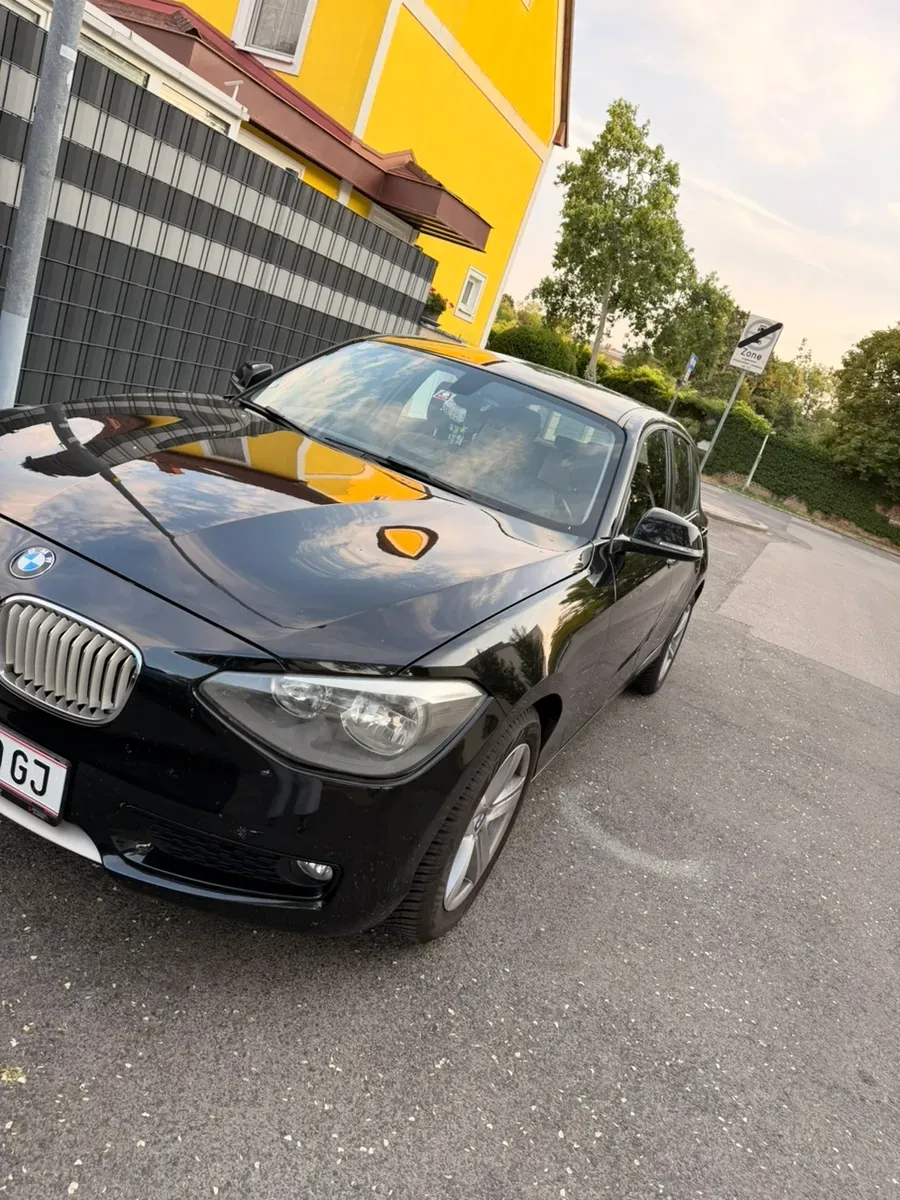 BMW 1 Series 2012 photo 2