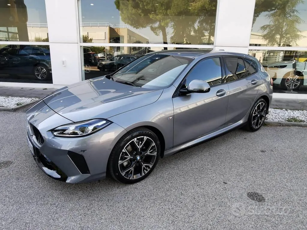 BMW 1 Series 2025 photo 3