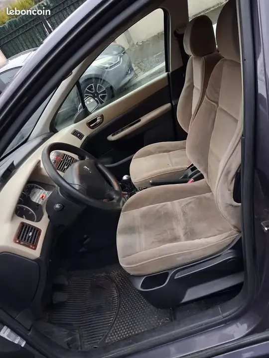 Peugeot 307 2002 photo 2
